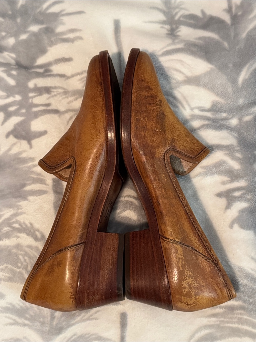 FRYE Leather Venetian Loafers - Picture 7 of 12